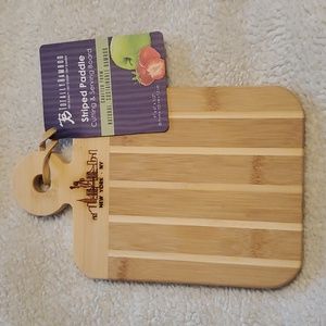 Free! Nwt new York city cutting board small